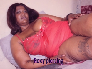 Roxy_piercing